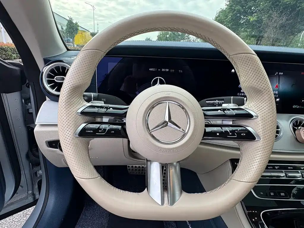 Mercedes-Benz E-Class (Import) — фото 15