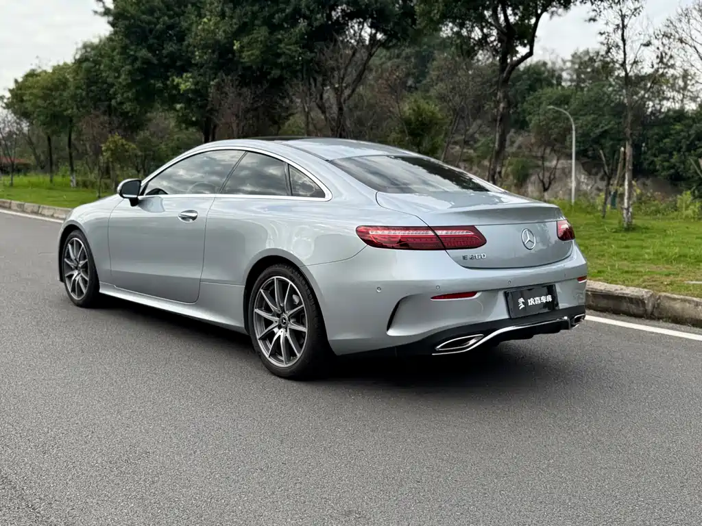 Mercedes-Benz E-Class (Import) — фото 4