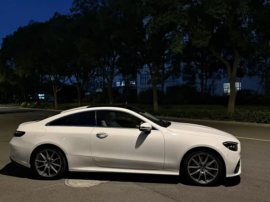 Mercedes-Benz E-Class (Import) — фото 4