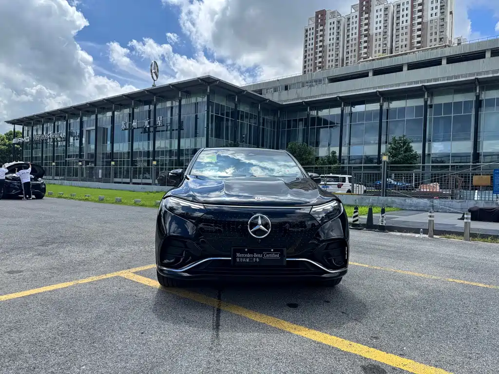 Mercedes-Benz EQS SUV — фото 2