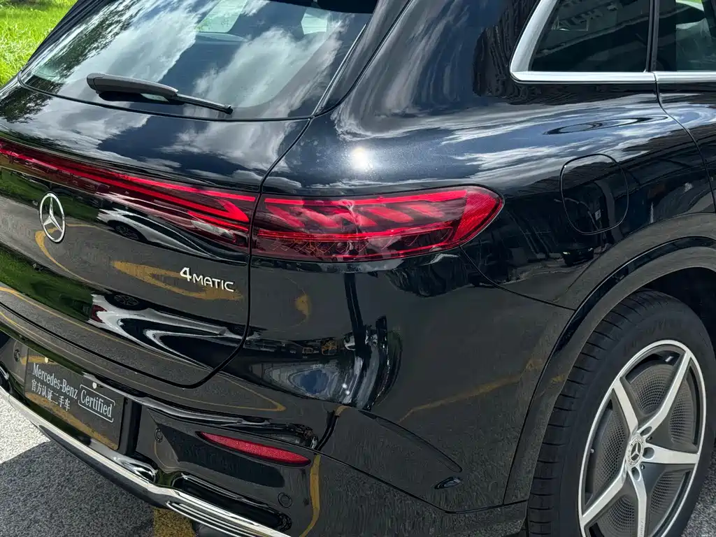 Mercedes-Benz EQS SUV — фото 22