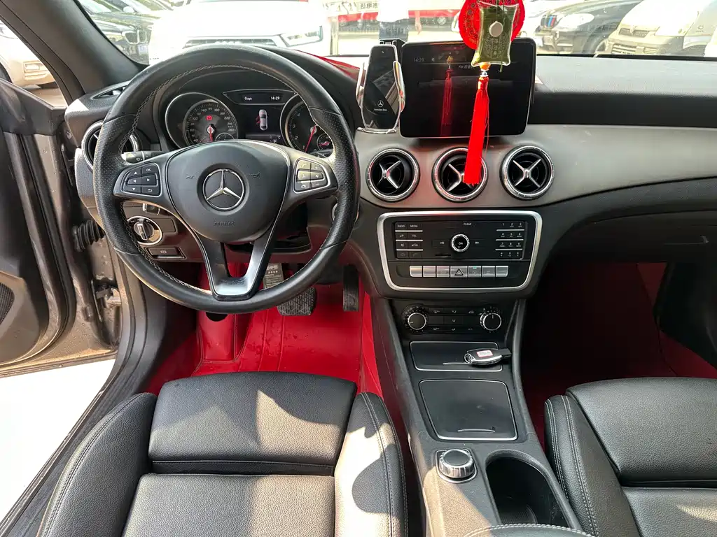 Mercedes-Benz CLA (Import) — фото 7