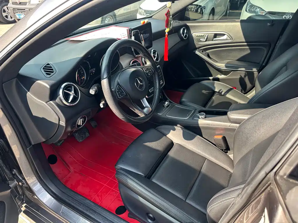 Mercedes-Benz CLA (Import) — фото 9