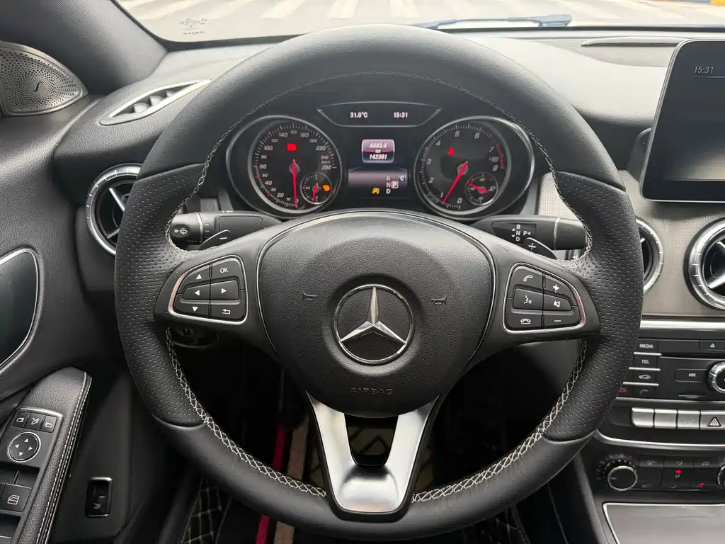 Mercedes-Benz CLA (Import) — фото 9