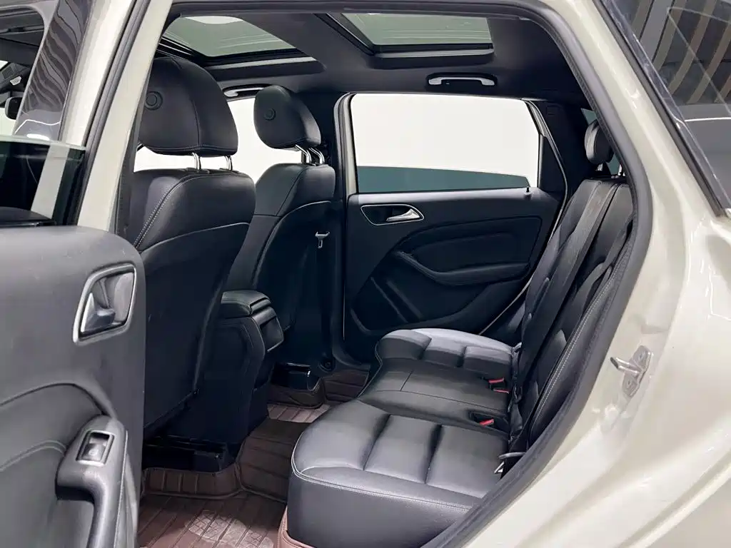 Mercedes-Benz B-Class — фото 11