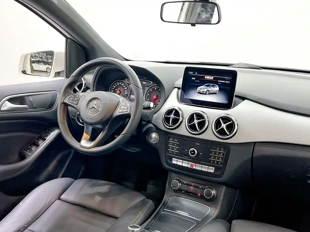 Mercedes-Benz B-Class — фото 13