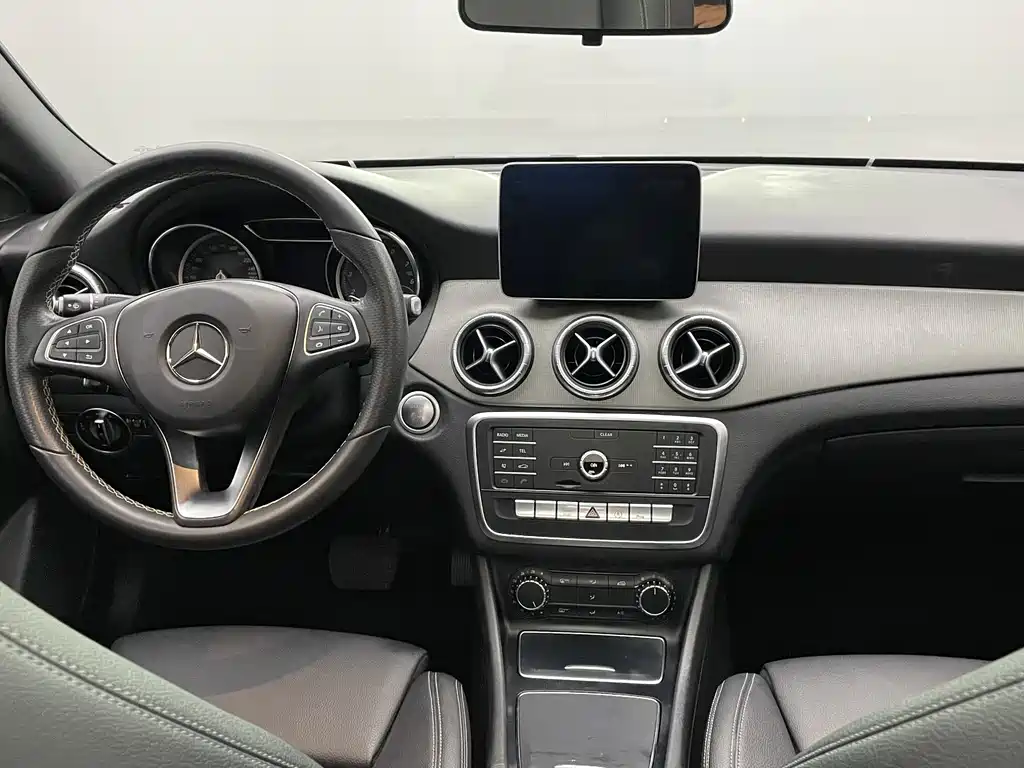 Mercedes-Benz CLA (Import) — фото 7