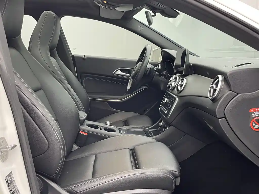 Mercedes-Benz CLA (Import) — фото 8
