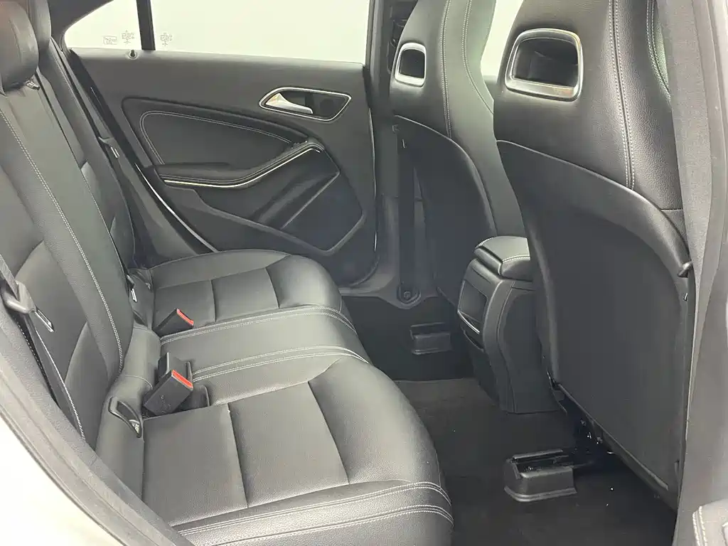 Mercedes-Benz CLA (Import) — фото 10