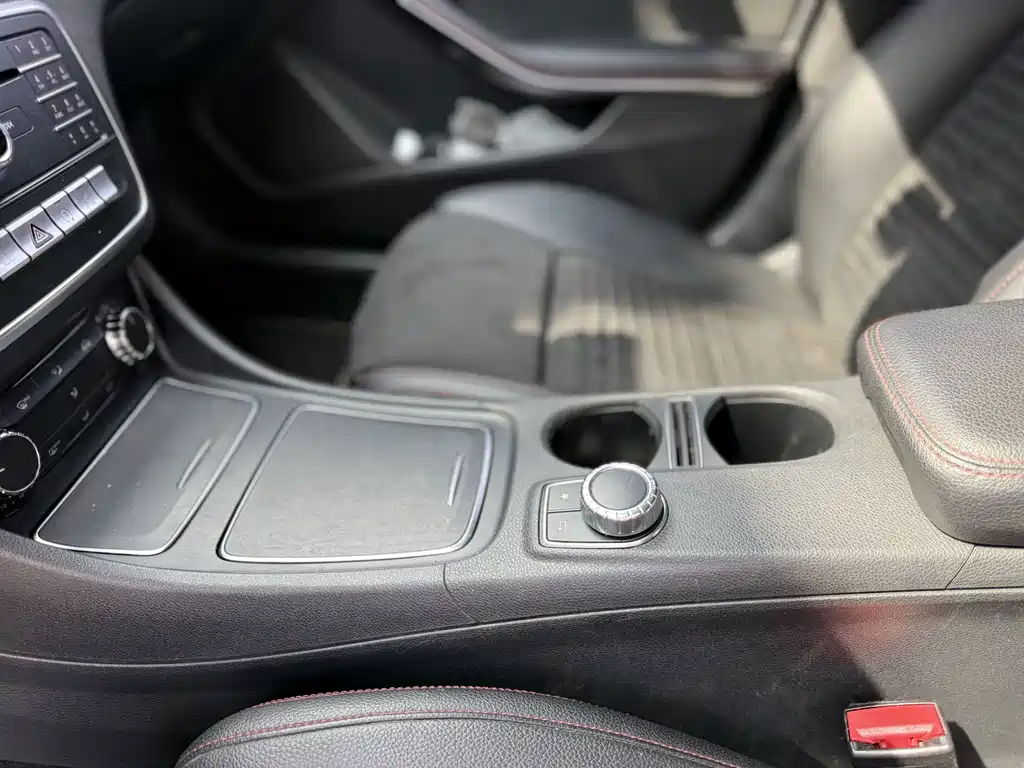 Mercedes-Benz CLA (Import) — фото 11