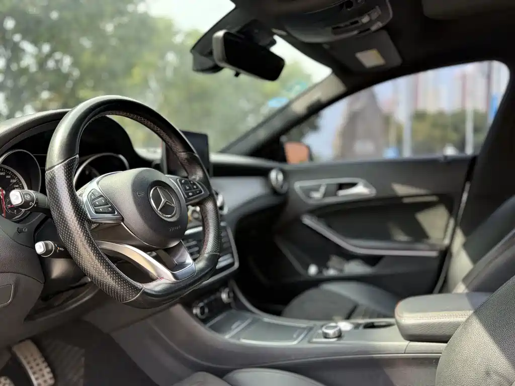 Mercedes-Benz CLA (Import) — фото 9