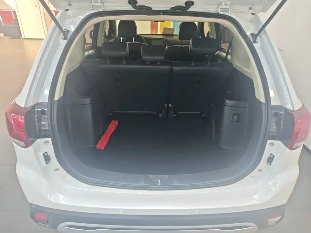 Mitsubishi Outlander — фото 18