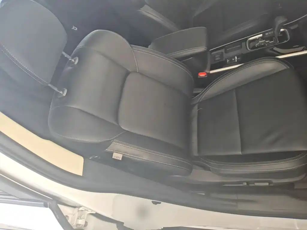 Mitsubishi Outlander — фото 24