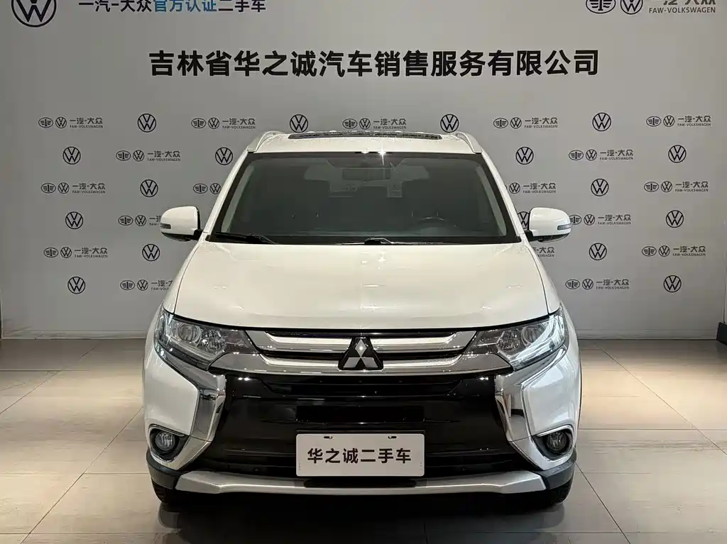Mitsubishi Outlander — фото 2
