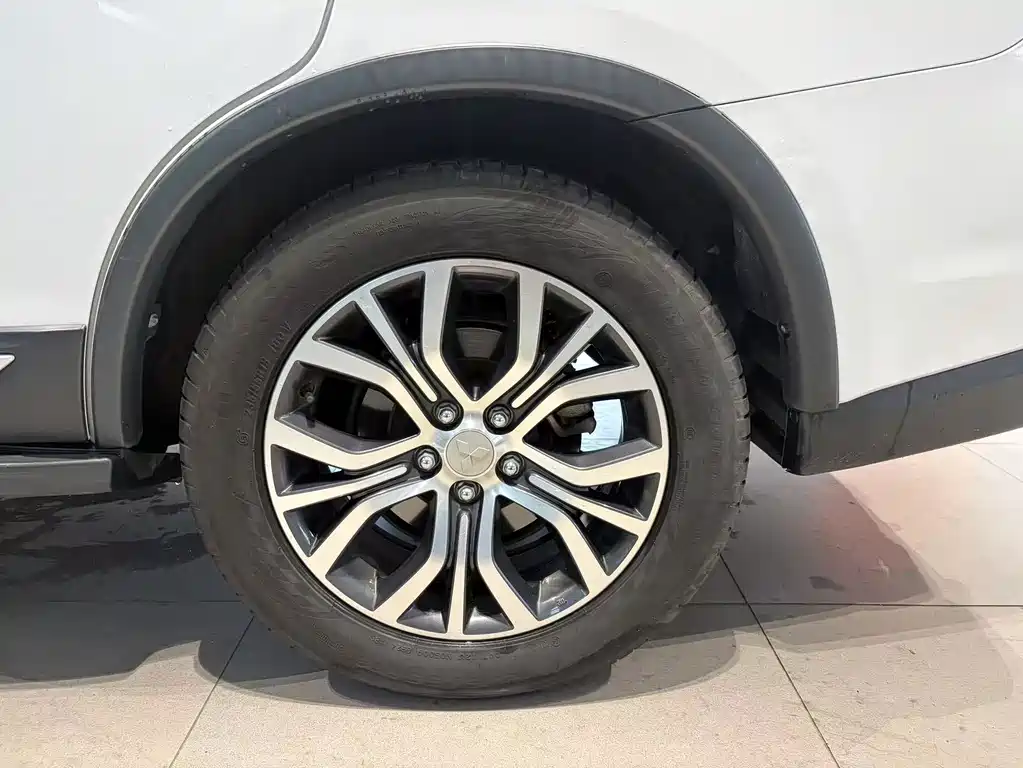 Mitsubishi Outlander — фото 15