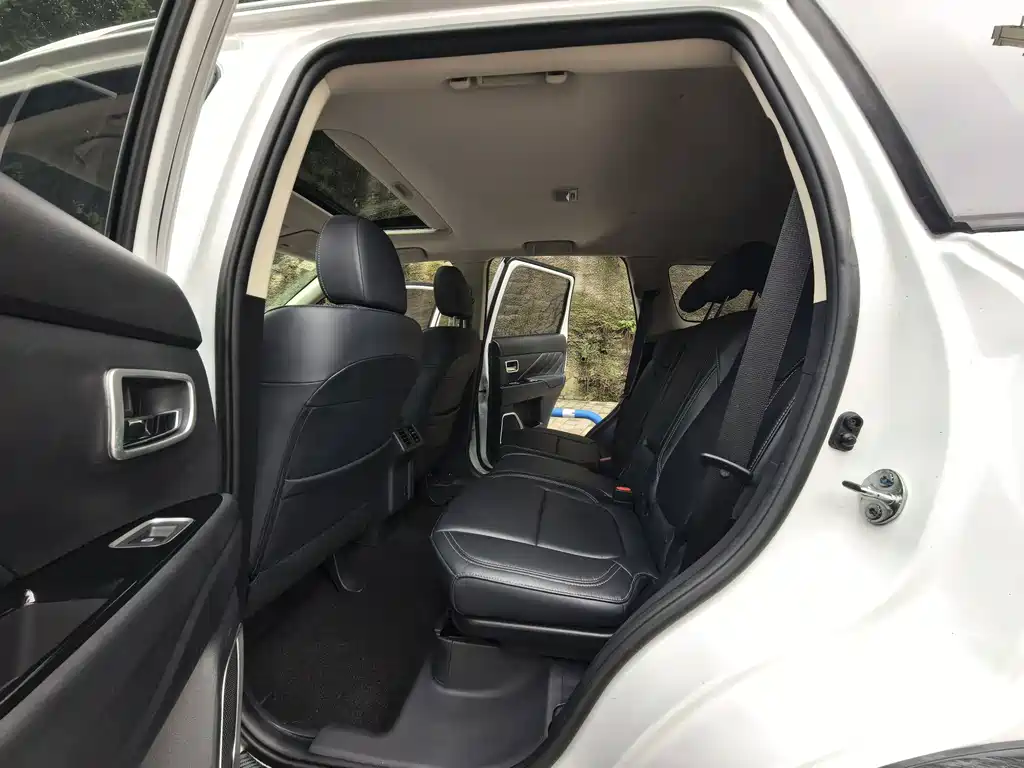 Mitsubishi Outlander — фото 10