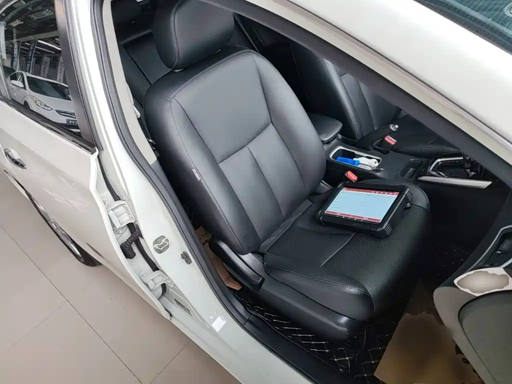 Nissan Sylphy — фото 24