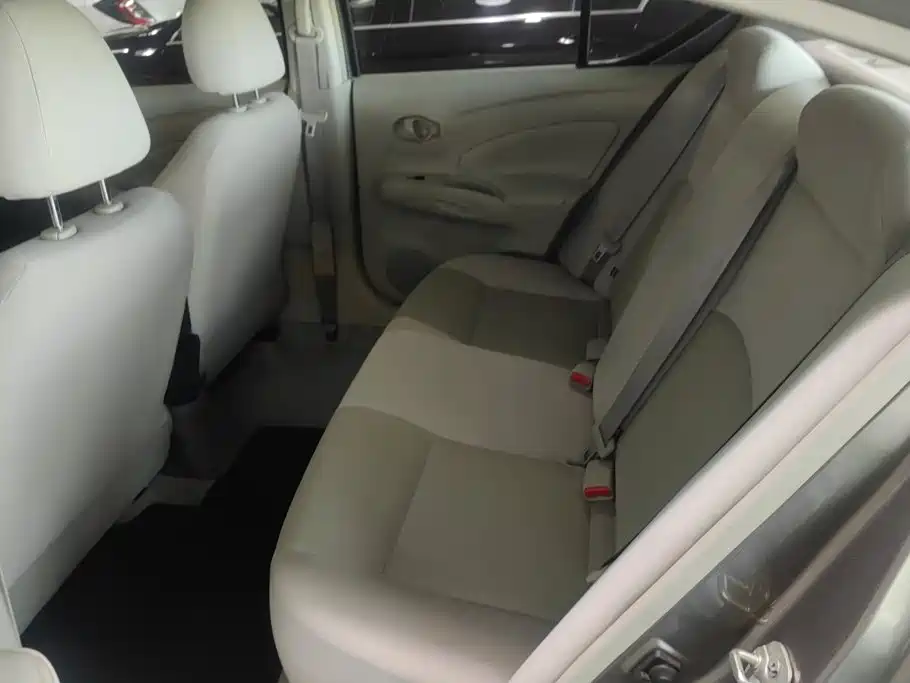 Nissan Sunny — фото 11