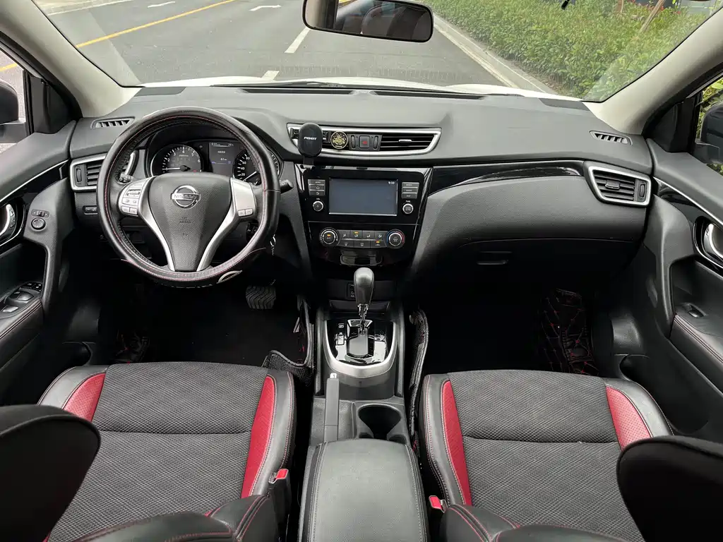 Nissan Qashqai — фото 15