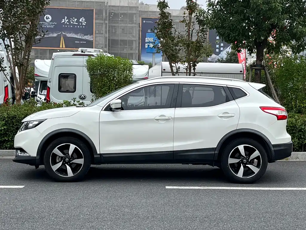 Nissan Qashqai — фото 3