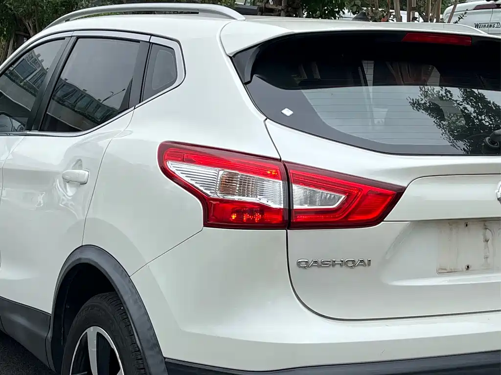 Nissan Qashqai — фото 6