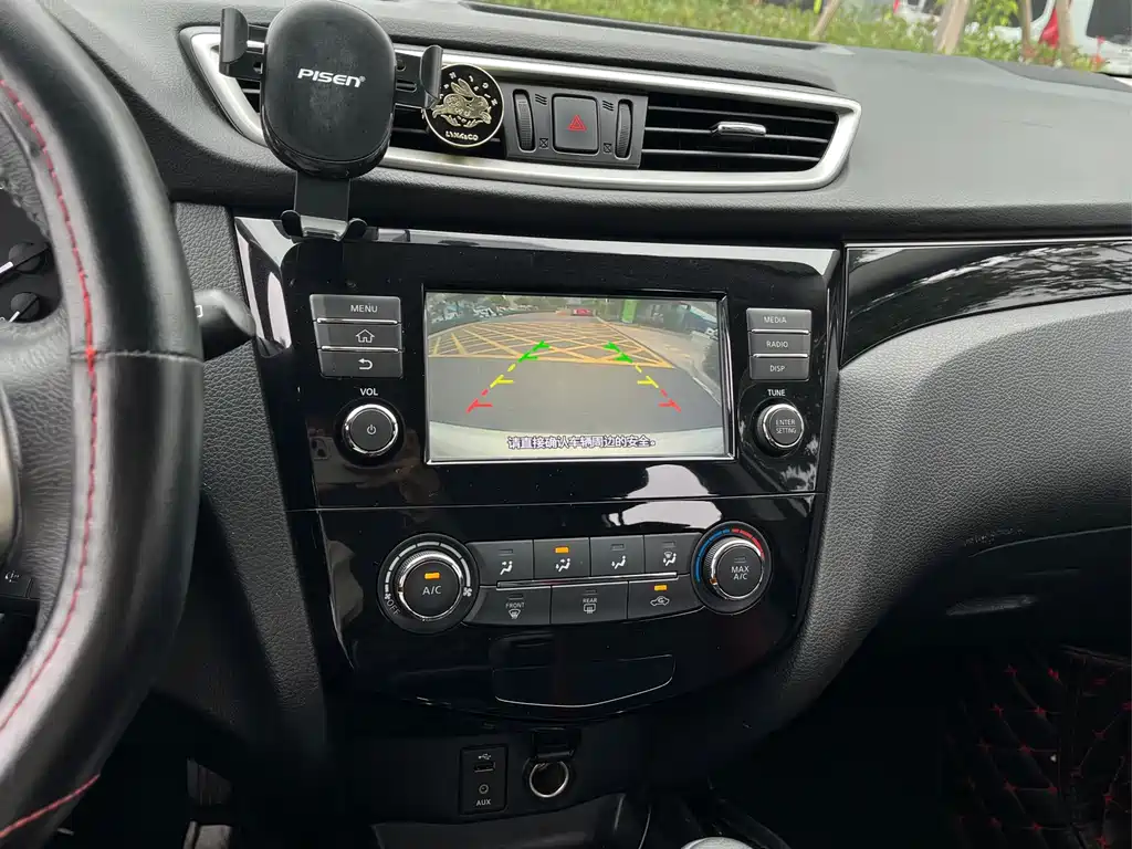 Nissan Qashqai — фото 9