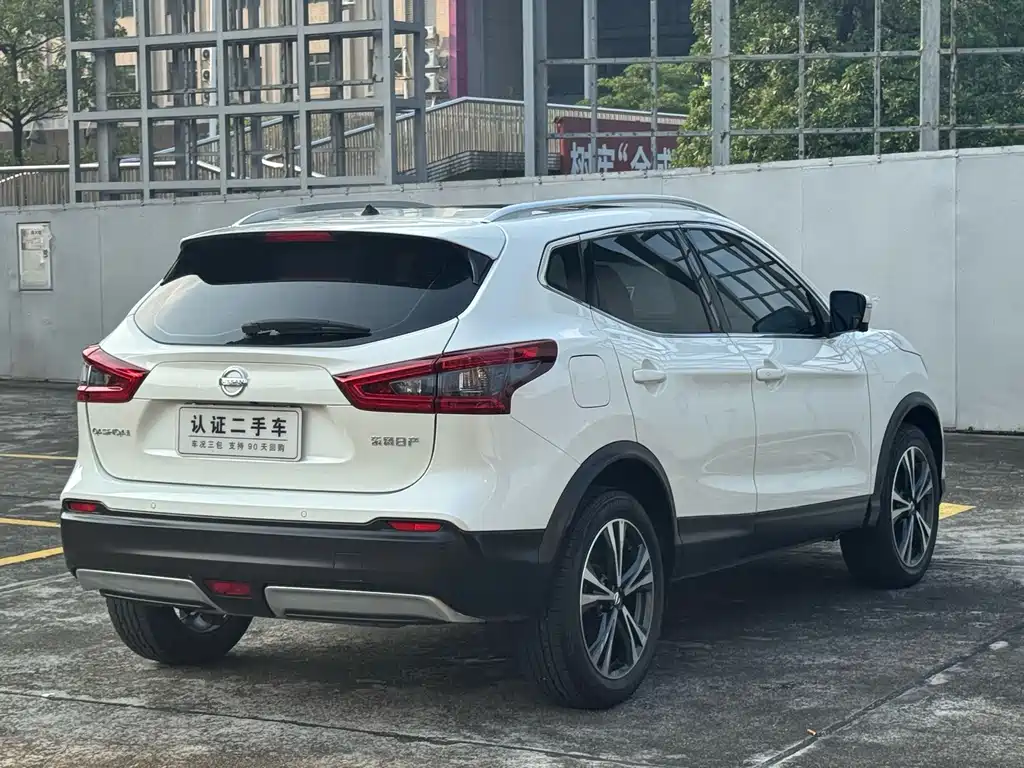 Nissan Qashqai — фото 9