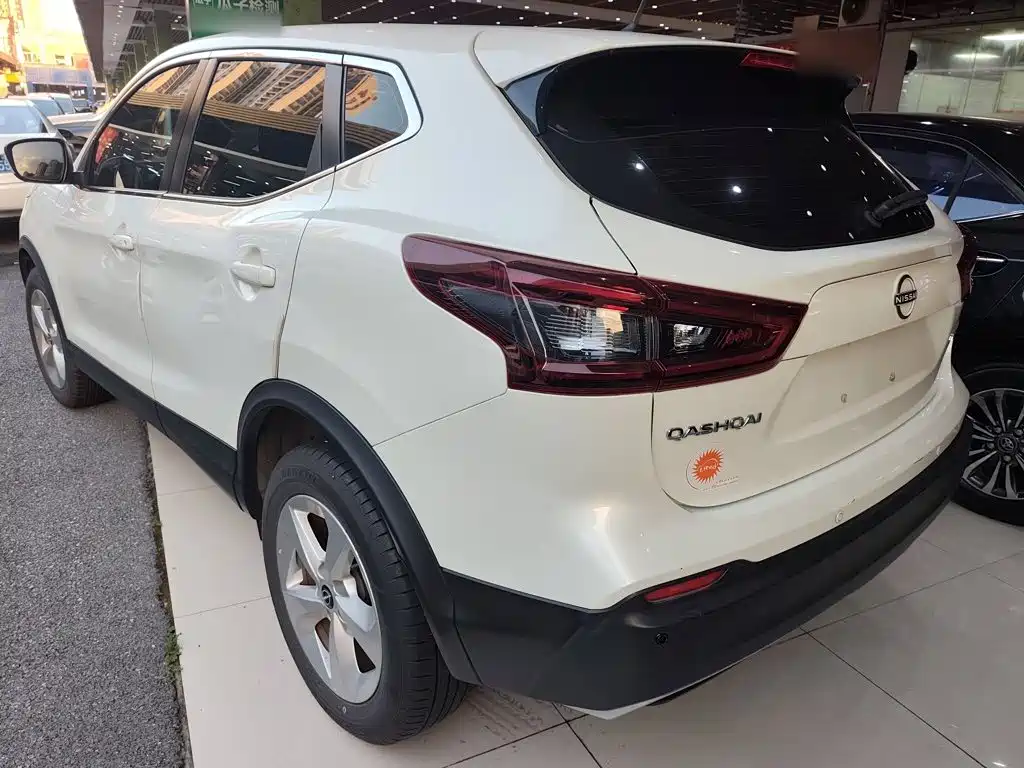 Nissan Qashqai — фото 9