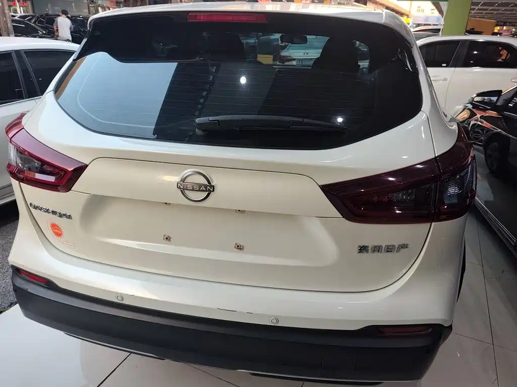 Nissan Qashqai — фото 10
