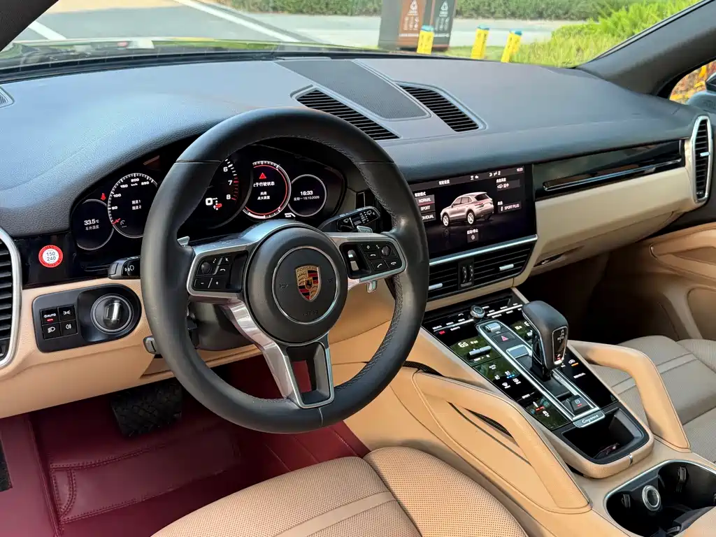 Porsche Cayenne — фото 14