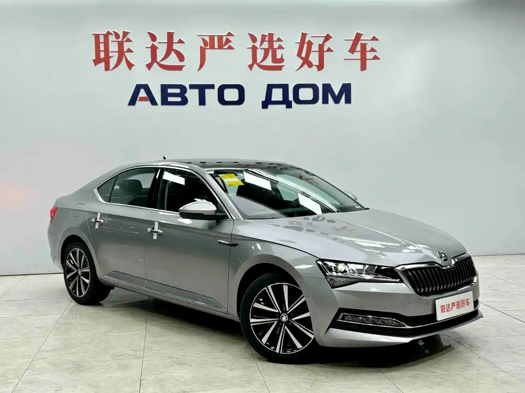 Skoda Superb — фото 3