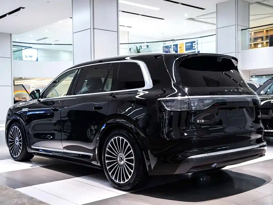 AITO AITO M8 — фото 8