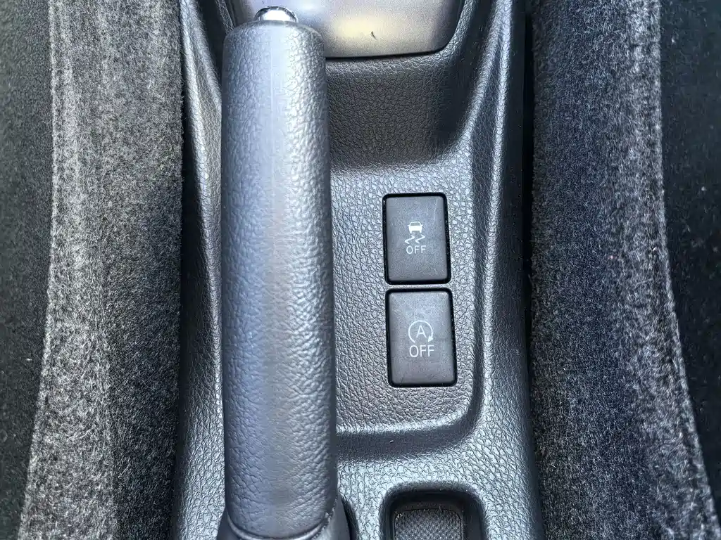 Toyota Yaris L — фото 23