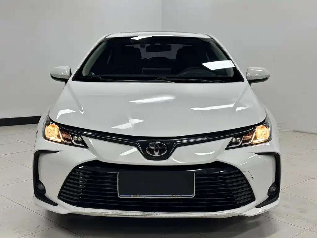 Toyota Corolla — фото 3