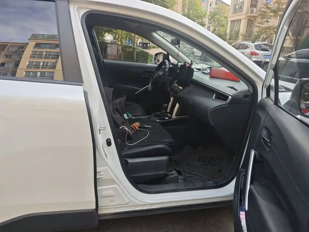 Toyota Corolla Cross — фото 19