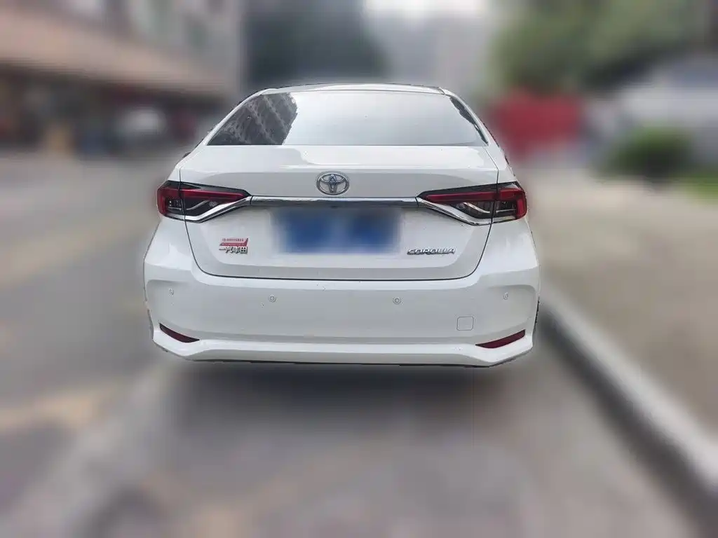 Toyota Corolla — фото 3