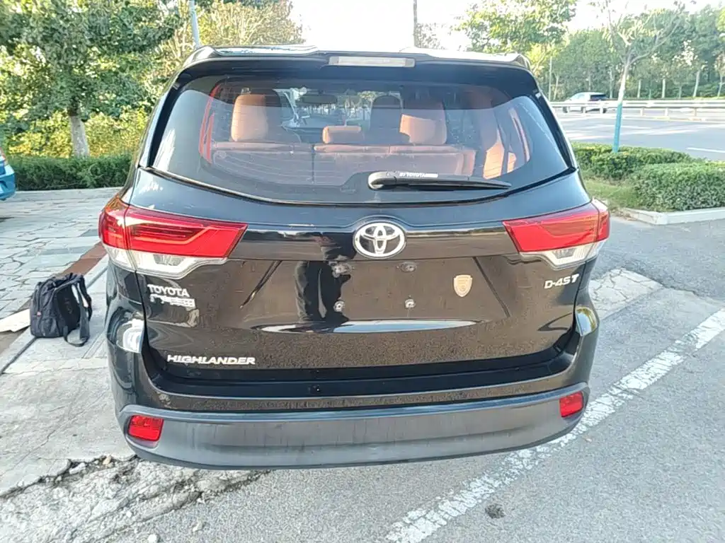 Toyota Highlander — фото 5