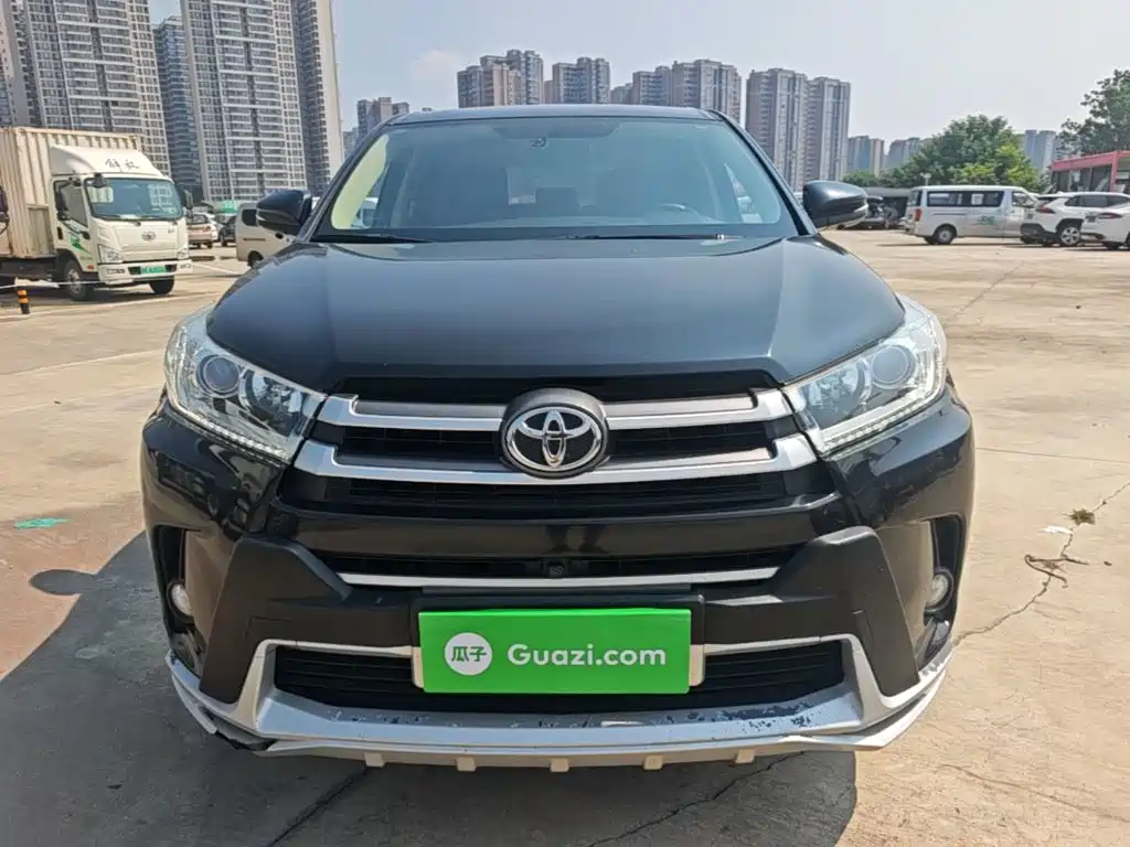 Toyota Highlander — фото 2