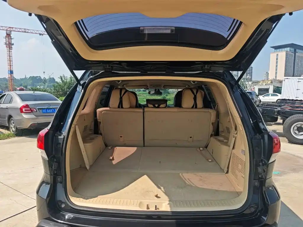 Toyota Highlander — фото 14
