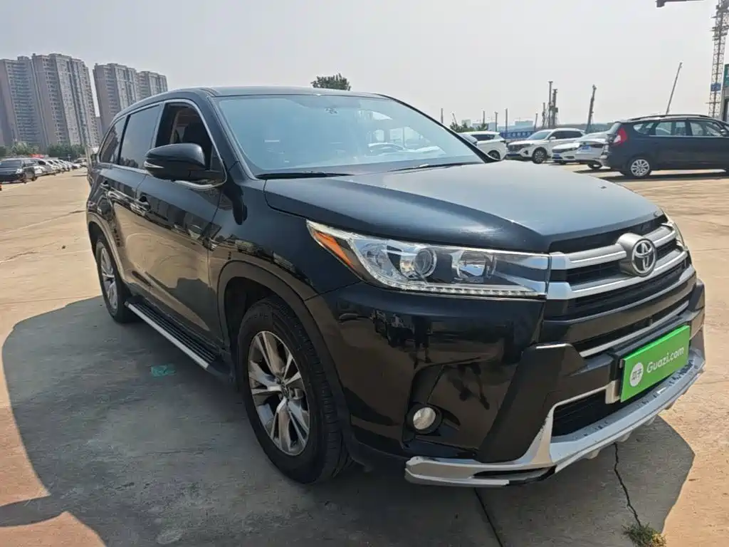 Toyota Highlander — фото 21