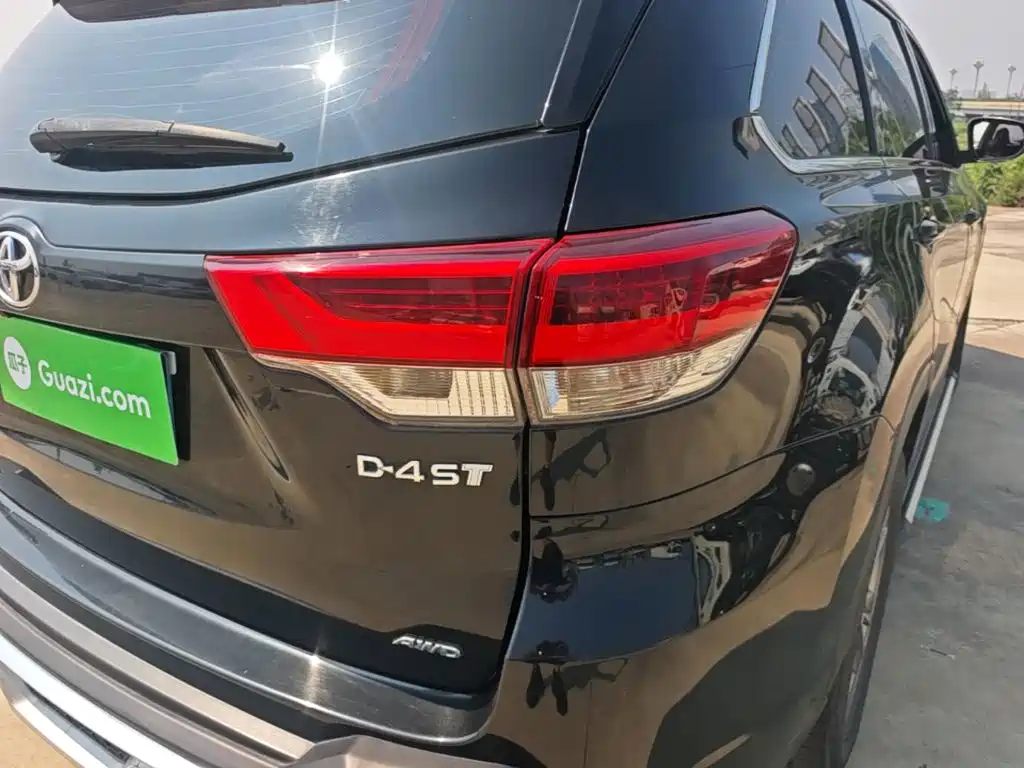 Toyota Highlander — фото 23