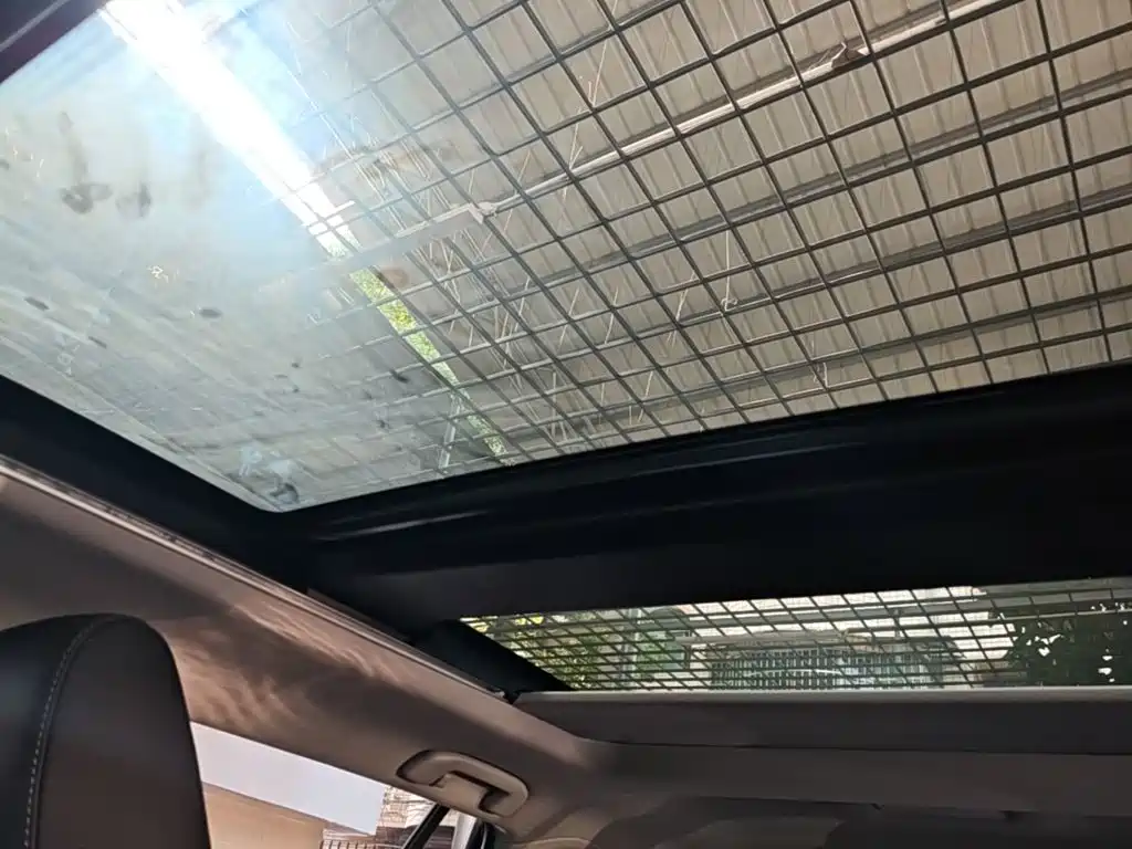Toyota RAV4 — фото 13