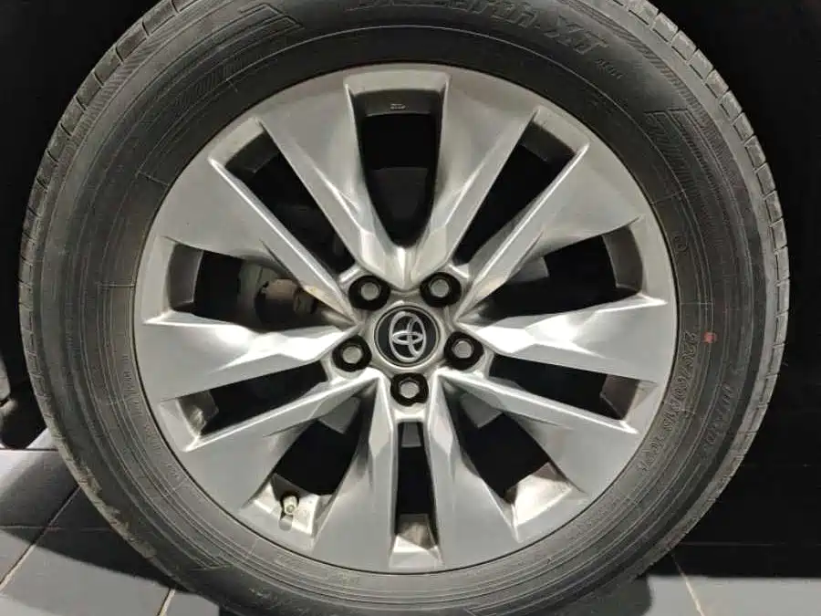 Toyota Wildlander — фото 10