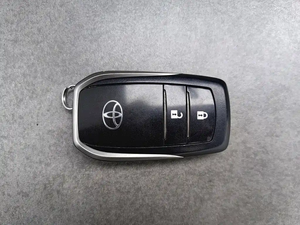 Toyota Highlander — фото 19