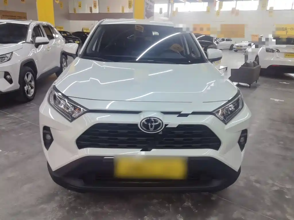 Toyota RAV4 — фото 2
