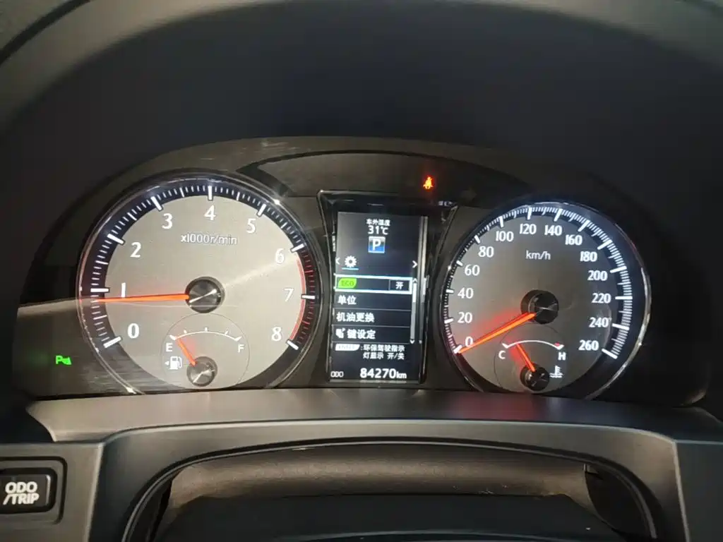 Toyota Crown — фото 11