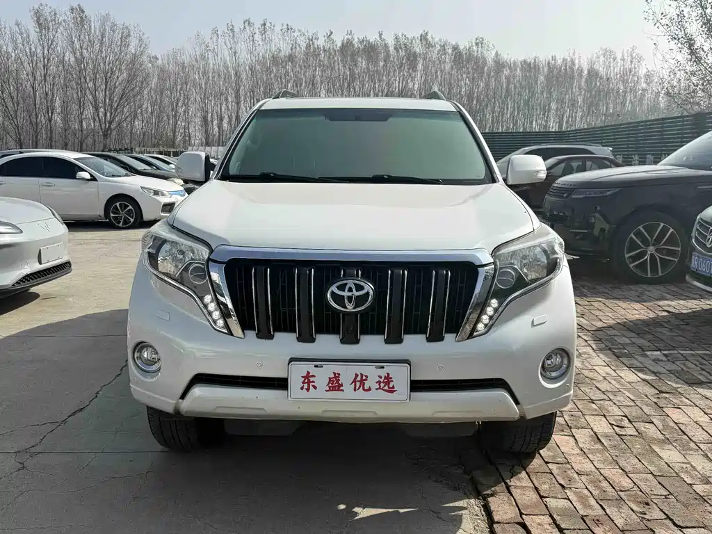 Toyota Prado — фото 2