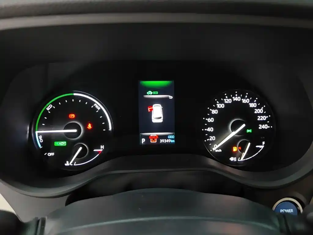 Toyota Granvia — фото 11
