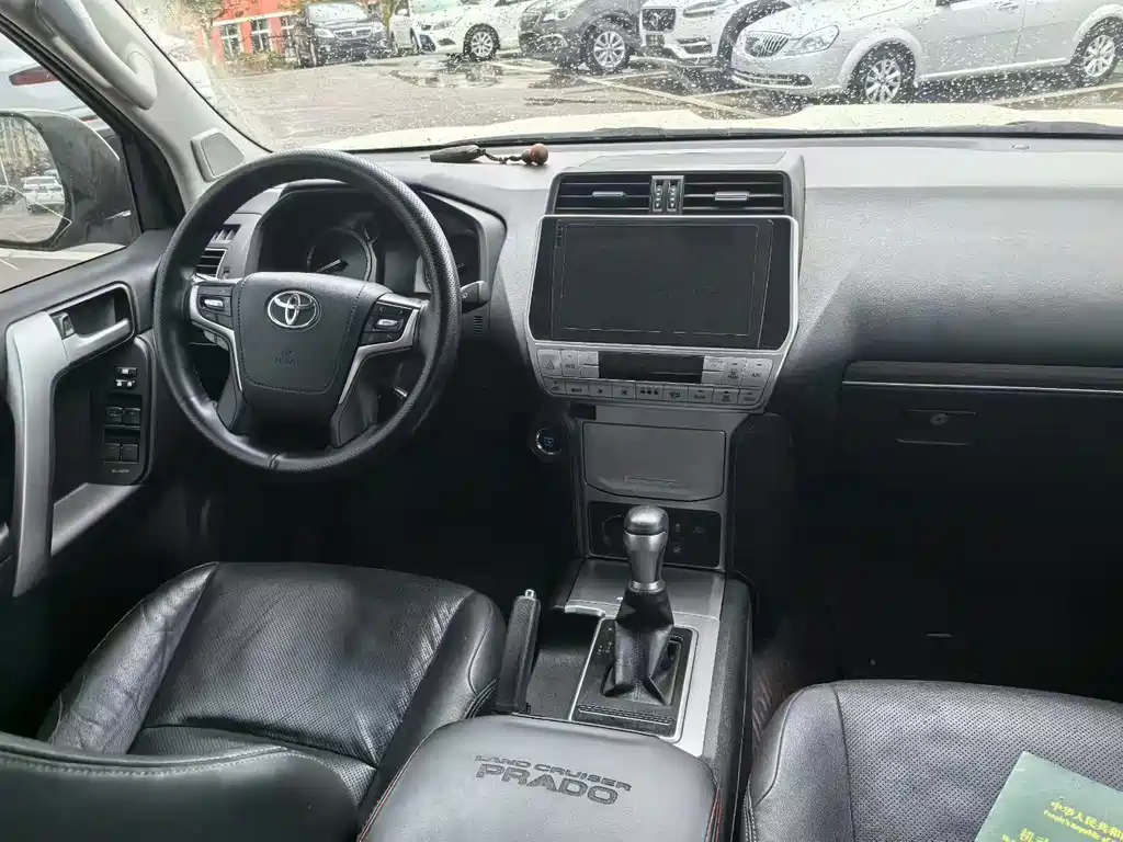 Toyota Prado — фото 4