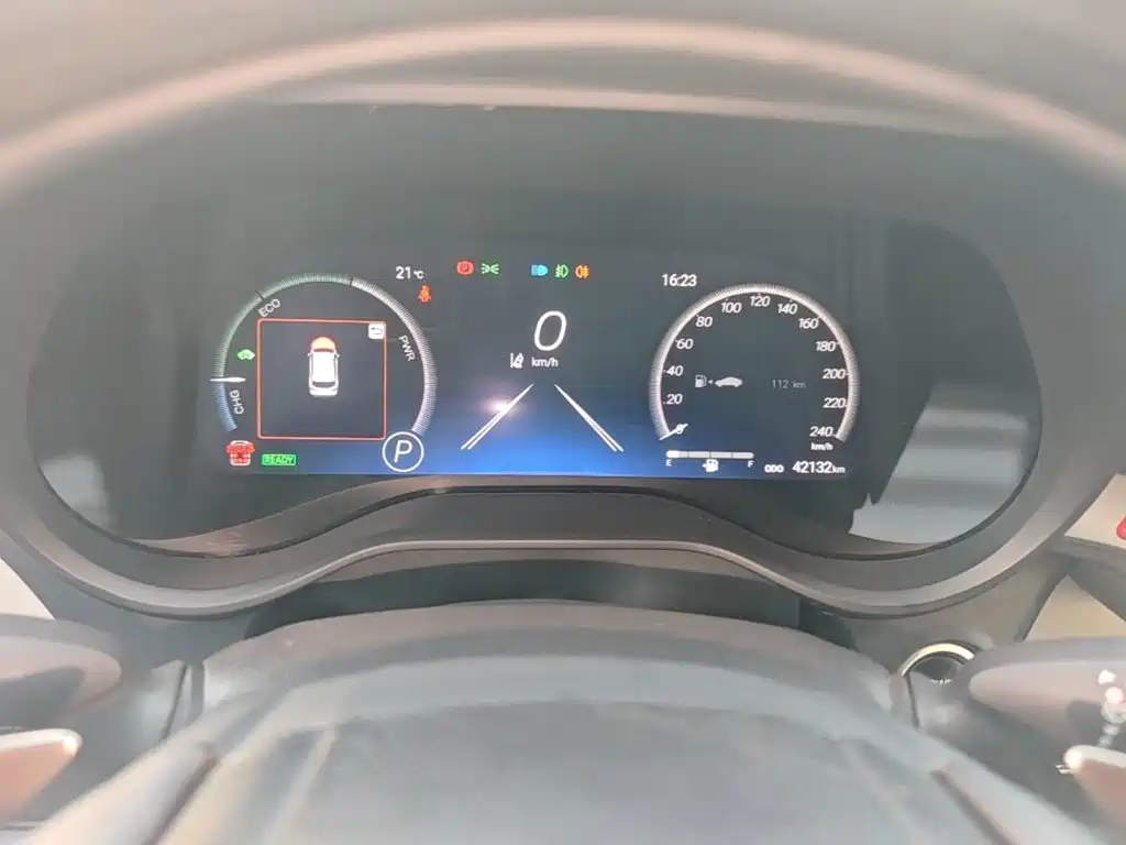 Toyota Granvia — фото 11